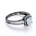 thumbnail image 3 of JeenMata Anillo de Compromiso de 1,25 Quilates con Corte de Cojín de Moissanita, Halo y Cuerpo Dividido, Chapado en Oro Negro de 18 K sobre Plata, 3 of 6