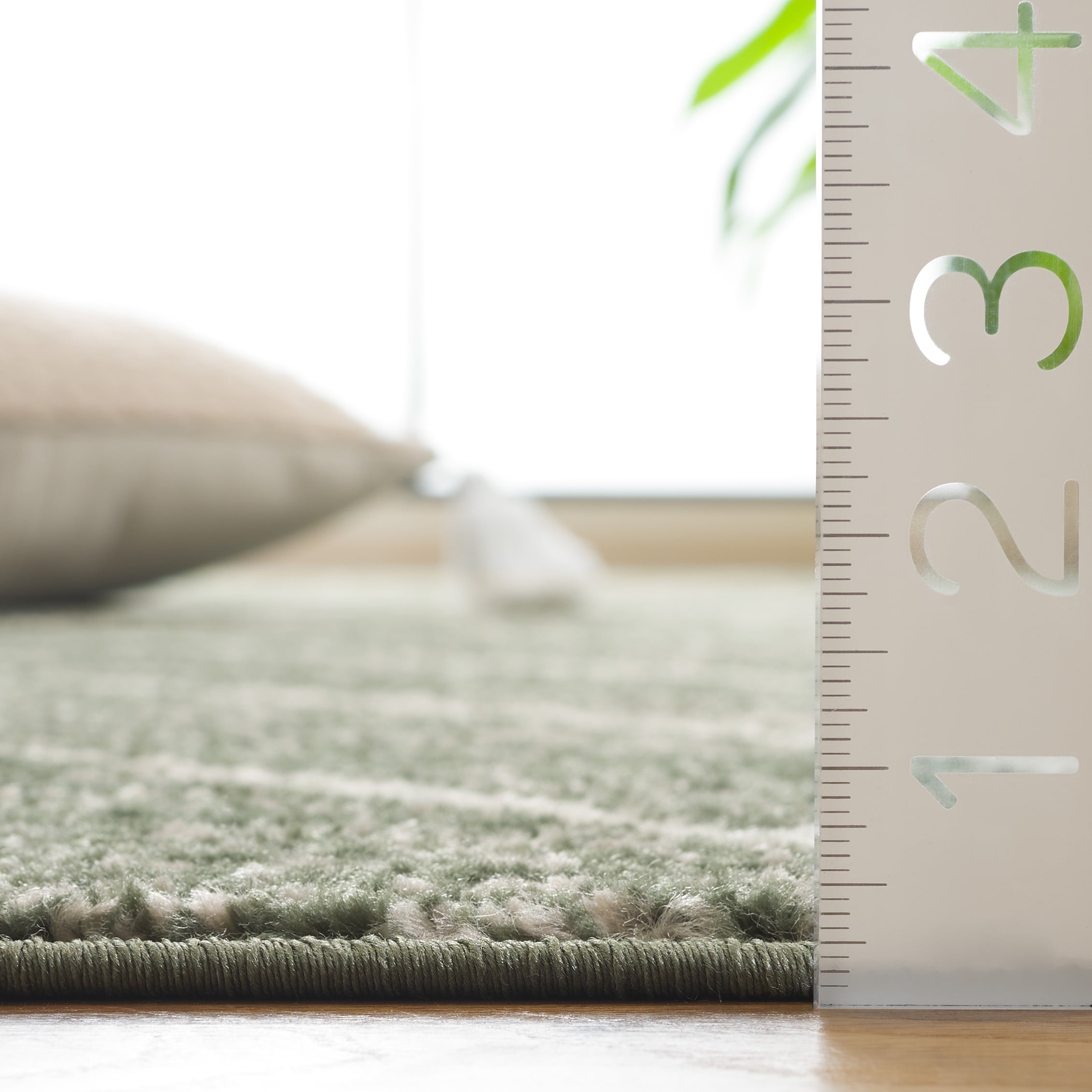 SAFAVIEH Adirondack Evonne Geometric Area Rug, Dark Green/Ivory, 5'1" x 7'6"