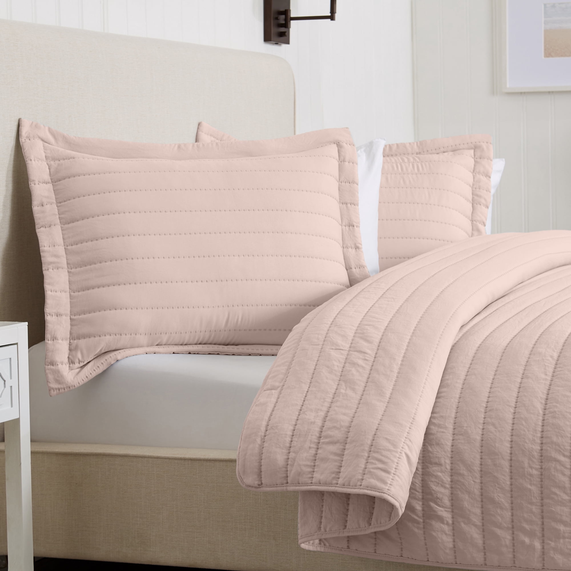 Great Bay Home Channel Stitch Modern Ribbed Reversible Quilt Set With Shams  (Full / Queen, Rose Clay)