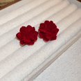 thumbnail image 2 of Pendientes florales flocados con agujas plateadas, pendientes sencillos y versátiles con sentido de temperamento a la moda de alta gama, 2 of 5