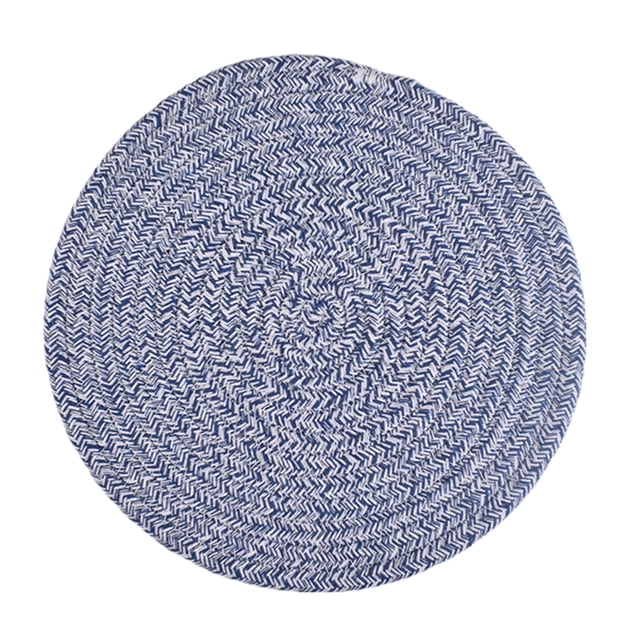 mantel individual genérico de 18 cm para ollas calientes de cocina, decoración de mesa, azul y blanco — vista cenital centrada de un mantel redondo de 18 cm tejido en cuerda de algodón con patrón trenzado azul y blanco; textura de hilo y espiral visible, superficie plana para aislar platos calientes y absorber humedad; fondo blanco, apto como posa ollas, posavasos o tapete decorativo.