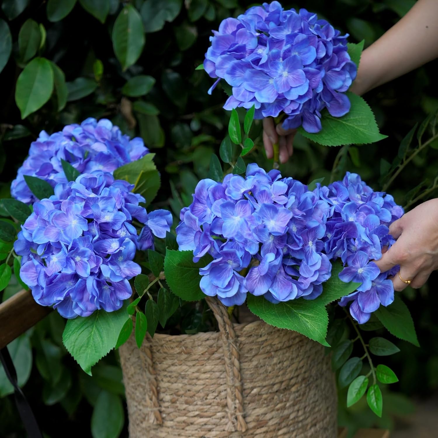 5pcs 18.5 Inch Realistic Hydrangea Artificial Flowers Faux Fake Silk Hydrangea Flowers with Stems for Bouquet Wedding Home Party Outdoor Centerpieces Decoration (Purple)