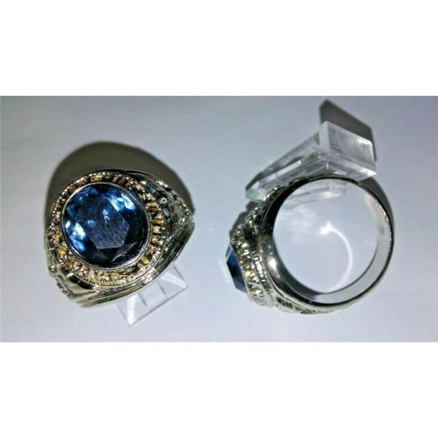 Designer Jewelry MARINEGR Marine Ring with green crystal stone US made NWT