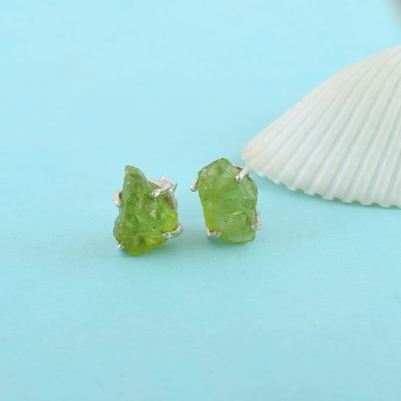 Sechi Natural Raw Peridot Sterling Silver Stud Earrings for Women Gemstone Birthstone Woman's Jewelry