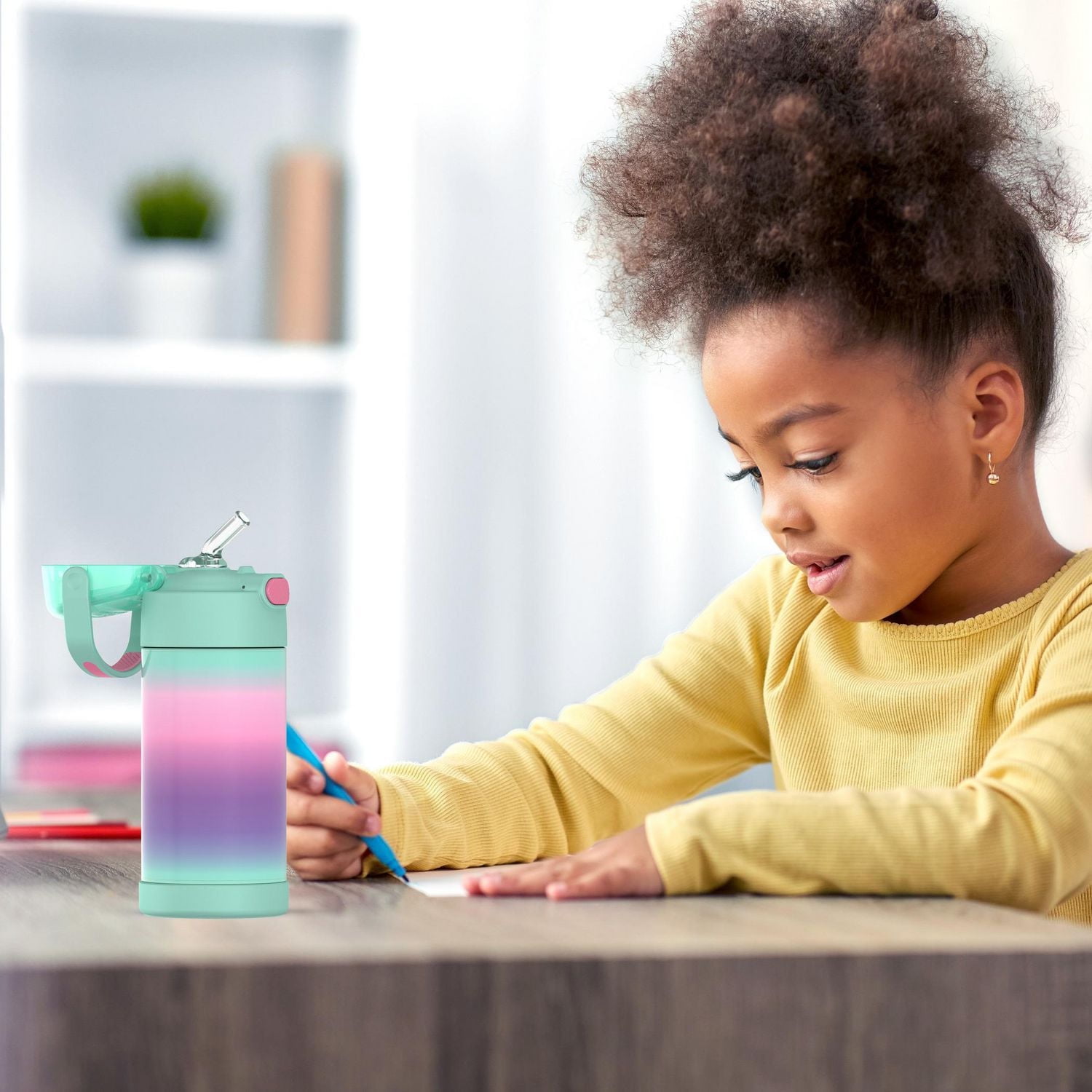 Thermos Kids Vacuum Insulated Funtainer Water Bottle with Flip Up Straw, 355ml, Ombre, 12 Oz/354 ml, BPA free