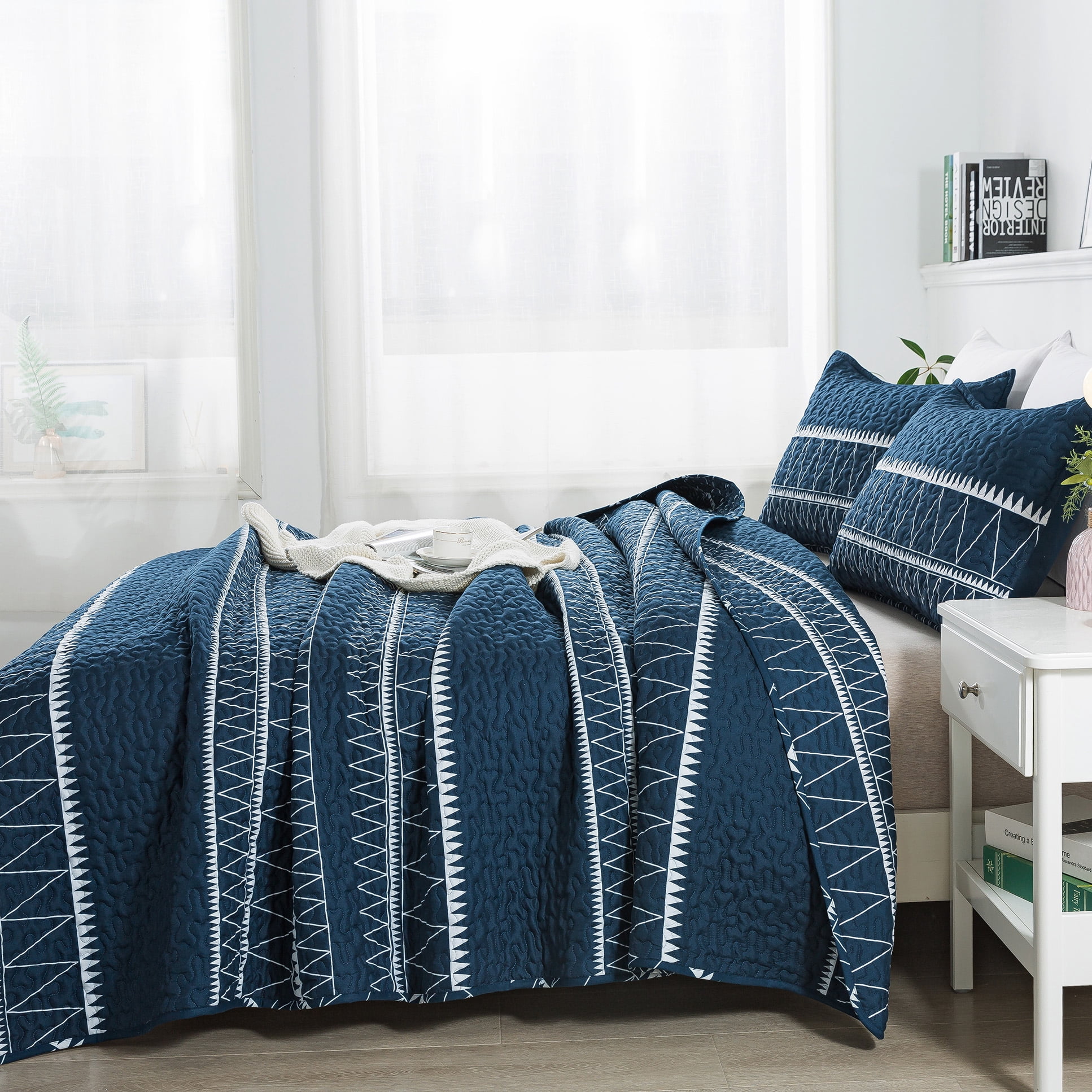 Andency California King Quilt Sets Navy Blue, 3 Pieces Soft Lightweight Summer Bedspread Coverlet Set, Oversized Boho Microfiber Quilted Bedding Set for All Seasons