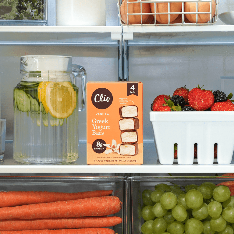 Clio Vanilla Greek Yogurt Bar in Chocolatey Coating, 1.76 oz, 4 Ct