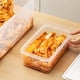 thumbnail image 4 of Caja de almacenamiento de kimchi de gran capacidad (1650 ml) | Recipiente hermético de plástico apto para uso alimentario con tapa | Contenedor transparente para frutas y verduras en el refrigerador, 4 of 5