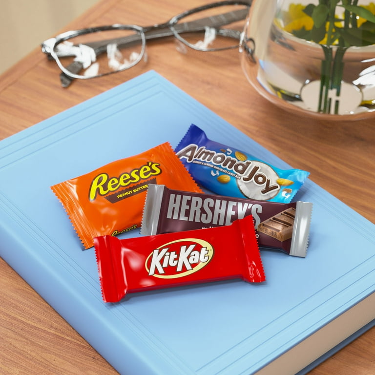 Hershey's, Assorted Chocolate Snack Size Candy, 15.57 oz, 30