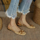 thumbnail image 2 of Sandalias planas retro con estilo para mujer - Punta cuadrada de micro gamuza con decoración de hebilla de metal Zapatos con correa en el tobillo, 2 of 3