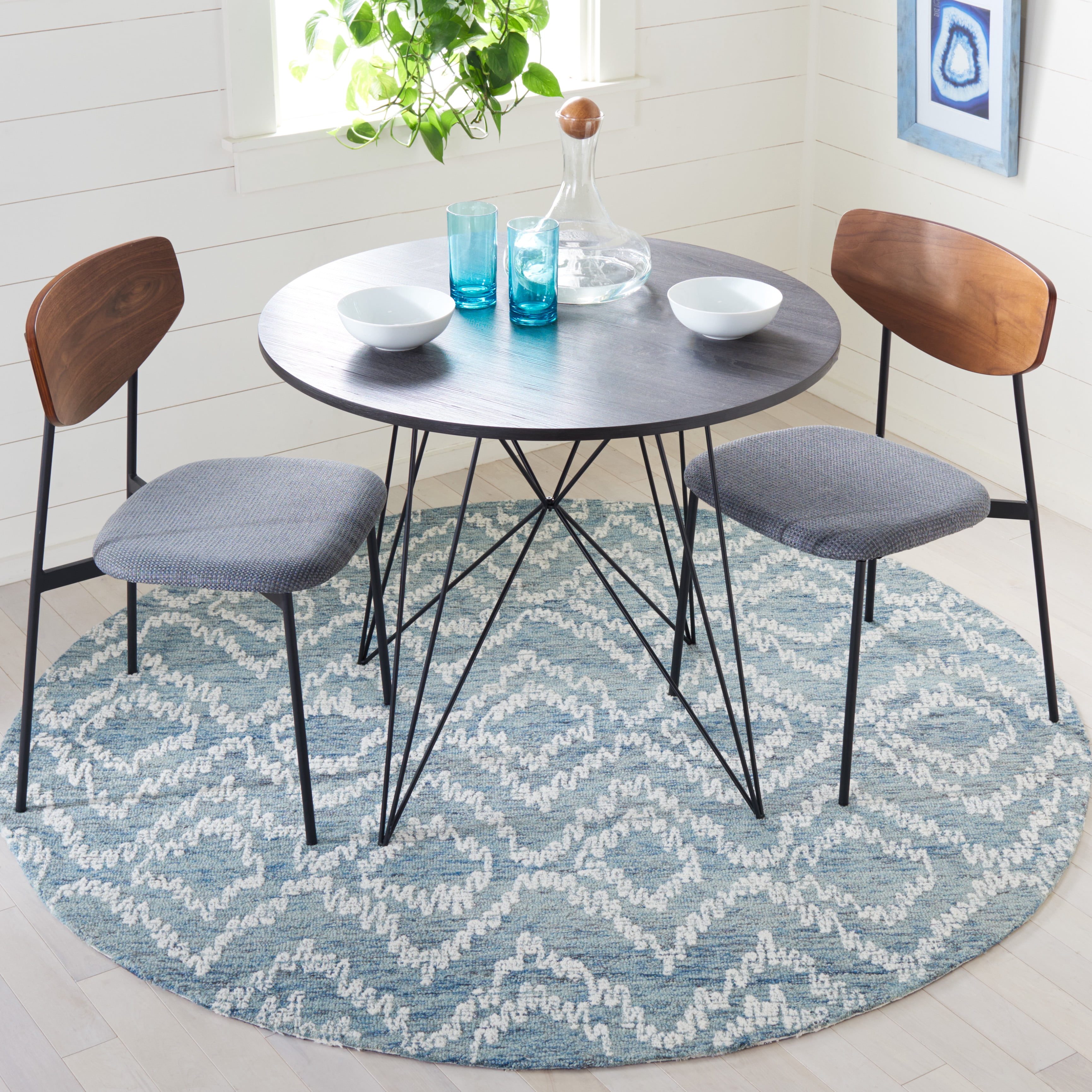 SAFAVIEH Metro Xaviera Diamond Area Rug, Natural/Blue, 6' x 6' Round
