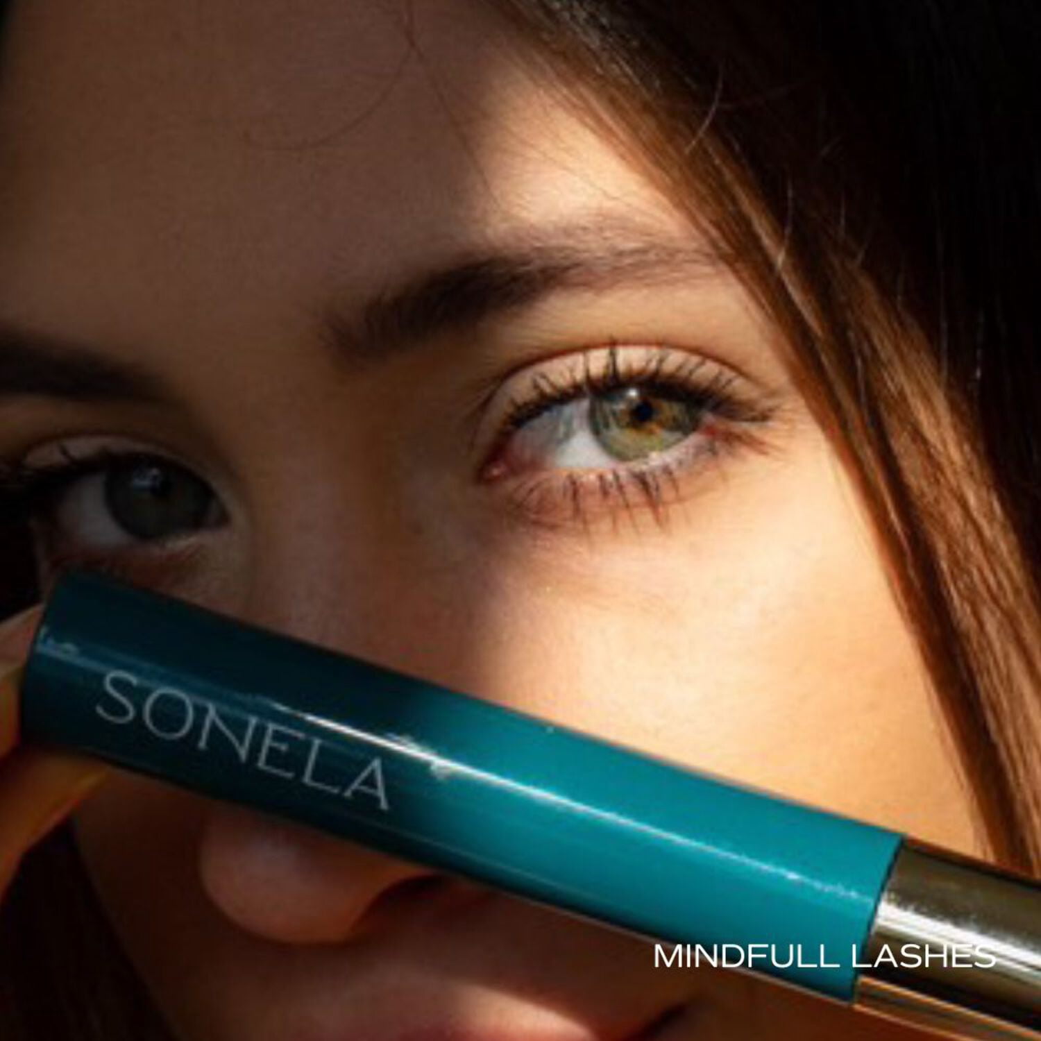 Sonela Lengthening and Volumizing Black Mascara
