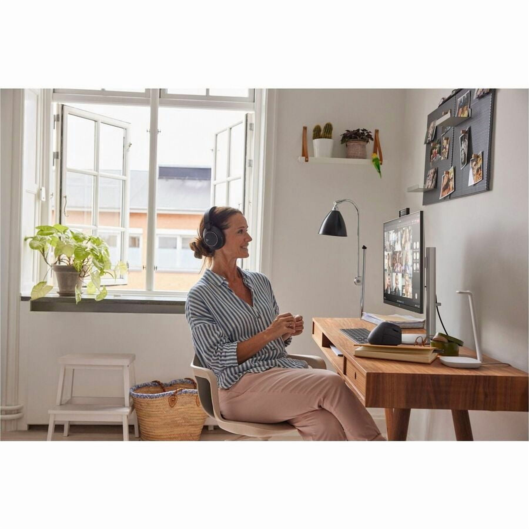 HP EliteStudio 8 AiO G1i All-in-One Computer - Intel Core Ultra 7 265 - vPro Technology - 16 GB - 512 GB SSD - 23.8" Full HD Touchscreen - Desktop - Pike Silver - Intel Q870 Chip - 1920 x 1080 - Wi...