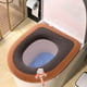 thumbnail image 4 of Cojín grueso para asiento de inodoro | Funda de poliéster lavable, suave y cálida para todas las estaciones | Diseño de dibujos animados cómodo y transpirable | Accesorio de baño ecológico y, 4 of 6