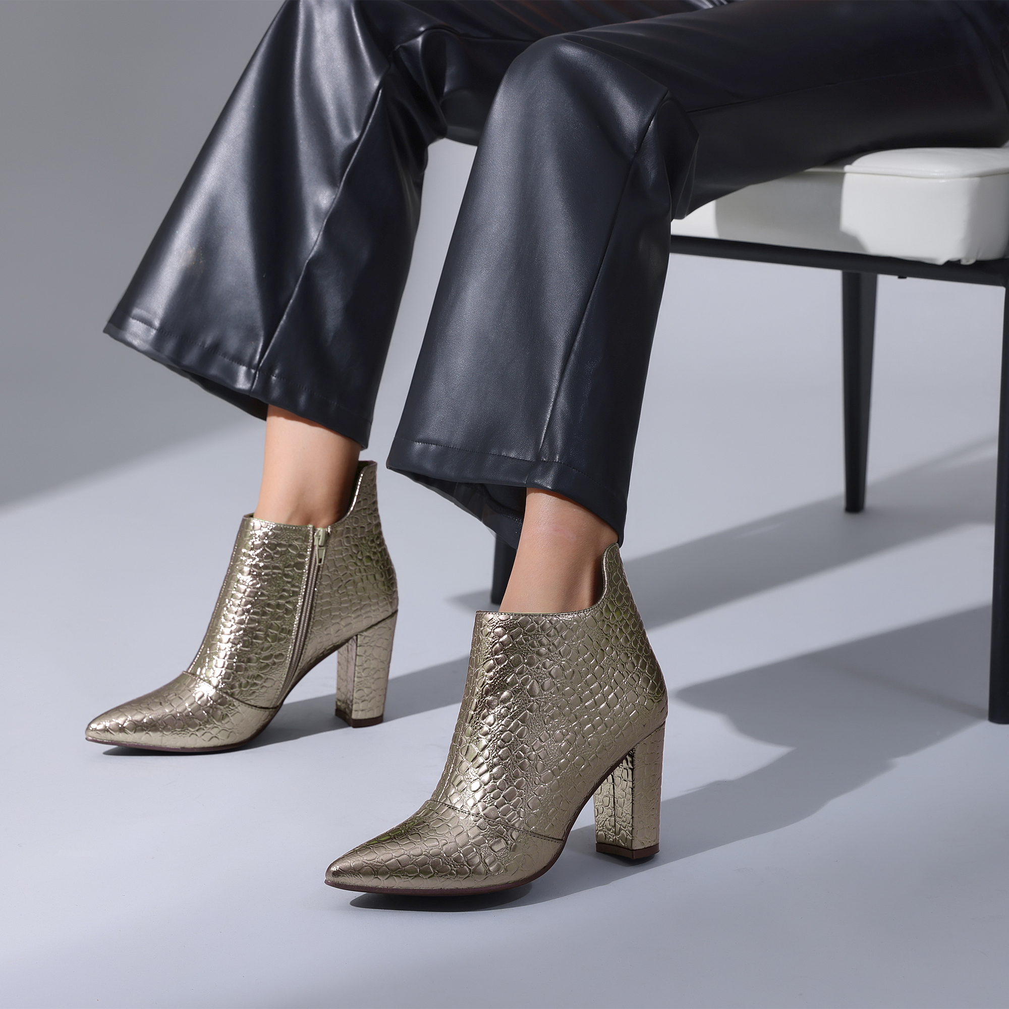 DARING DIVA Pointed Toe Stone Printed Chunky Heels Short Ankle Boot Gunmetal 8