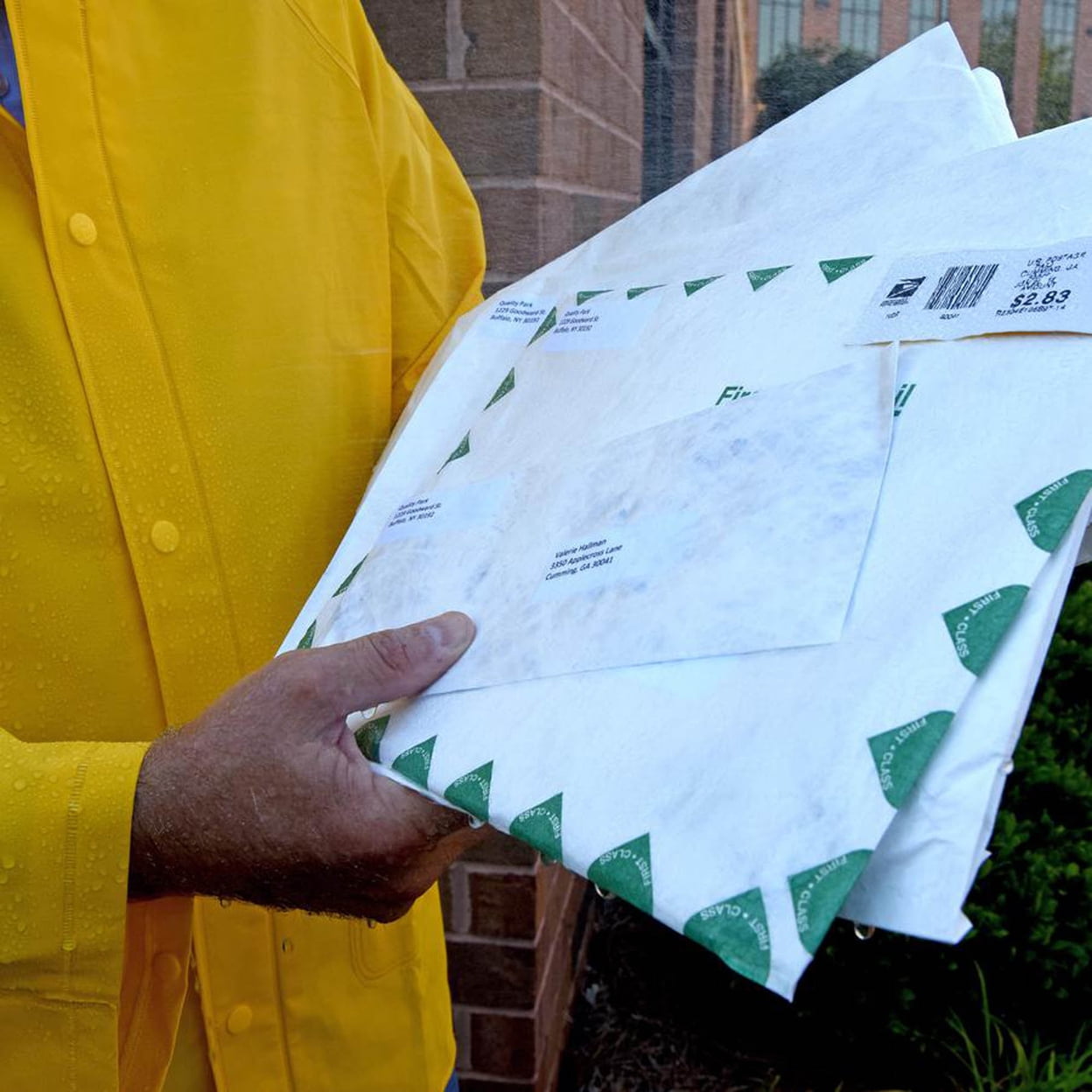Quality Park Survivor Tyvek First Class Envelopes - First Class Mail - 10"W x 15" L- 14 lb - Peel & Seal - Tyvek - White