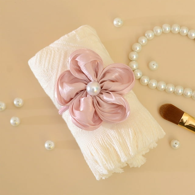 Toallas de algodón con borlas blancas y rojas | Toallas de mano suaves y absorbentes con flecos, cinta y decoración de perlas | Regalos para damas de honor, recuerdos de boda, toallas prácticas para