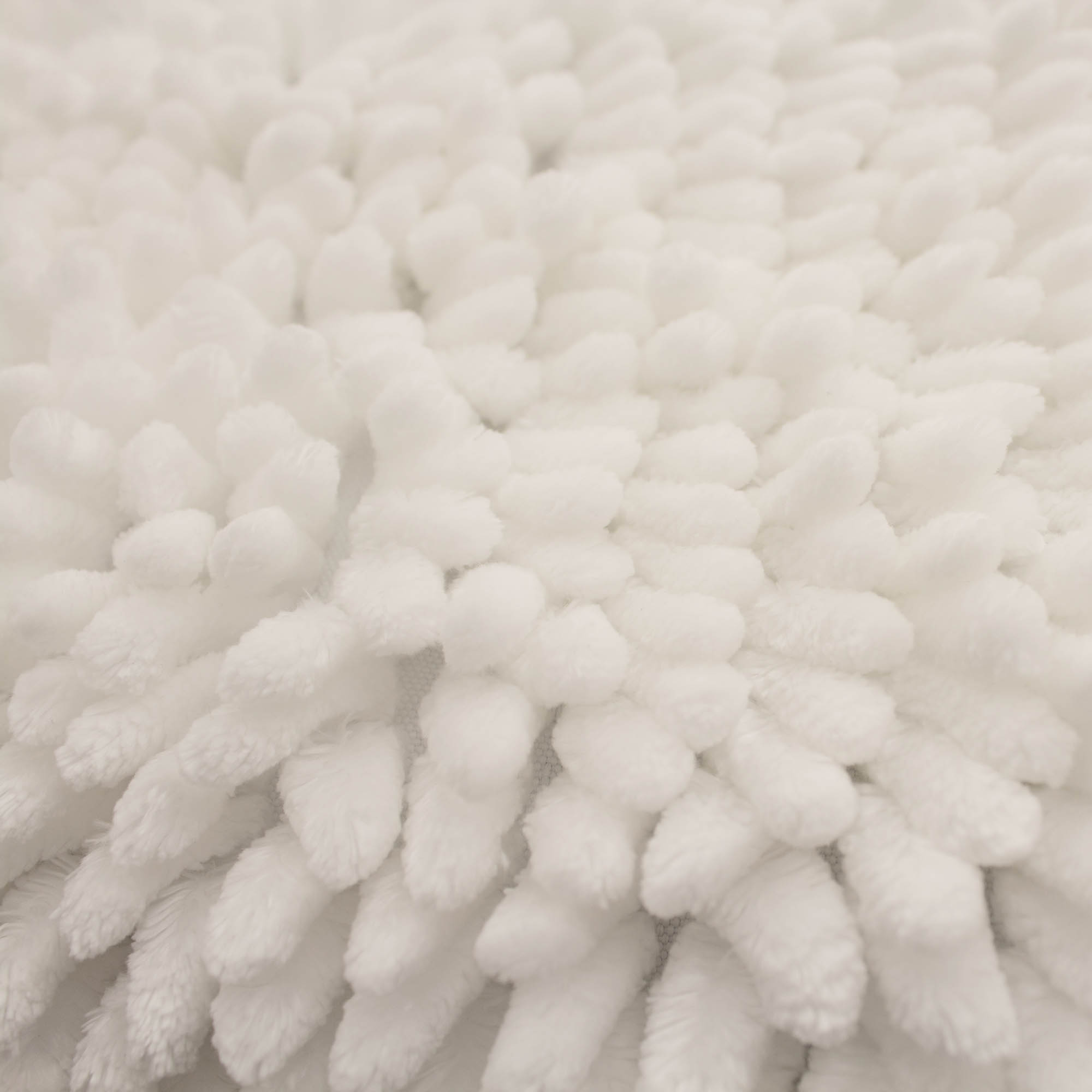 Jean Pierre Mega Butter Chenille 27" x 45" Bath Mat, White