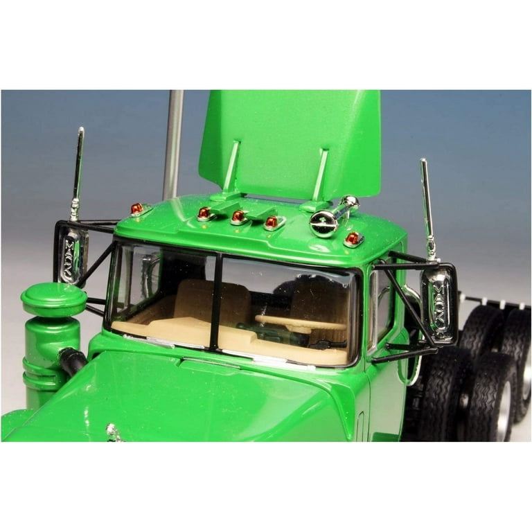 AMT Mack R685ST Semi Tractor Model Kit for Adults, 1/25