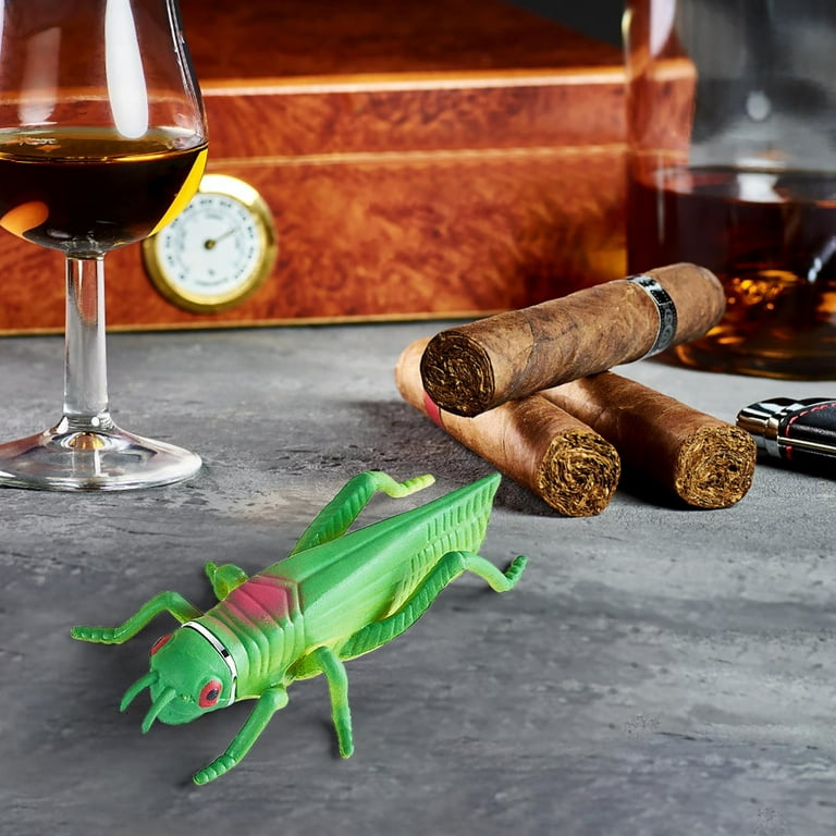 Novelty Simulation Grasshopper Shape Open Flame Lighter,Plastic
