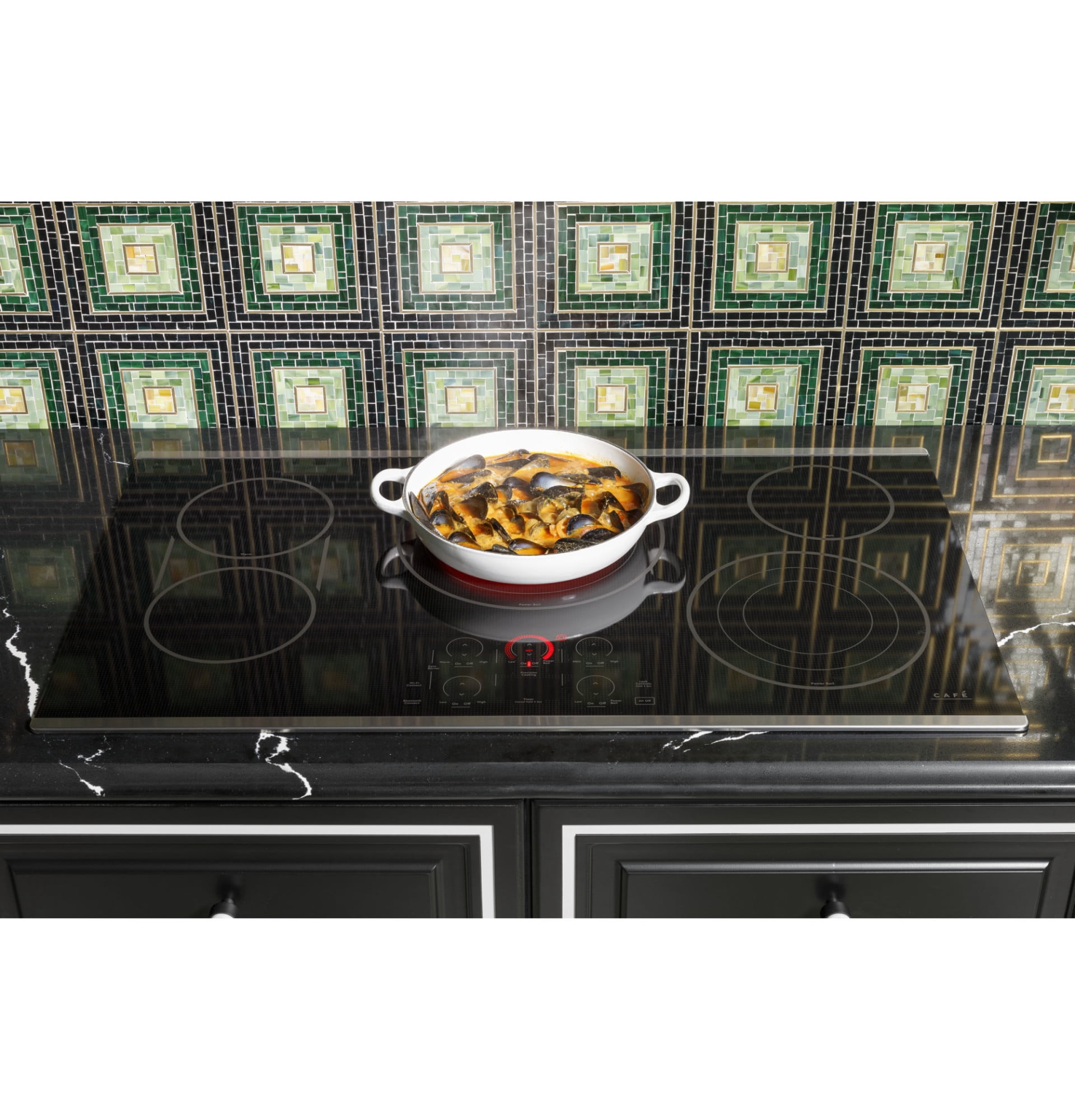 CEP90361TBB 36 Inch Radiant Cooktop With 5 Elements