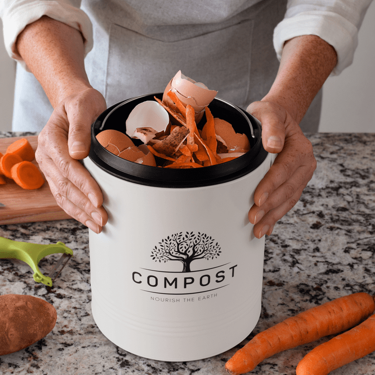 ENLOY Compost Bin, 1.3 Gallon Stainless Steel Indoor Compost Bucket for  Kitchen Countertop Odorless Compost Pail for Kitchen Food Waste with  Carrying