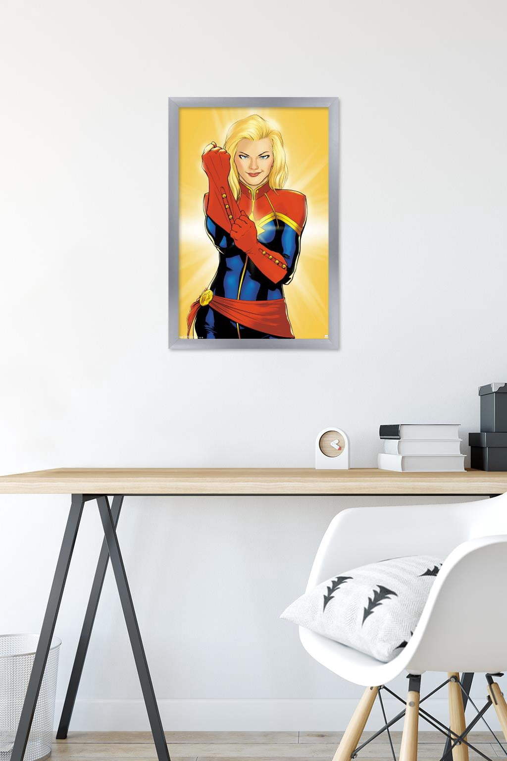 Marvel Cinematic Universe - Captain Marvel - Glove Wall Poster, 14.725" x 22.375", Framed