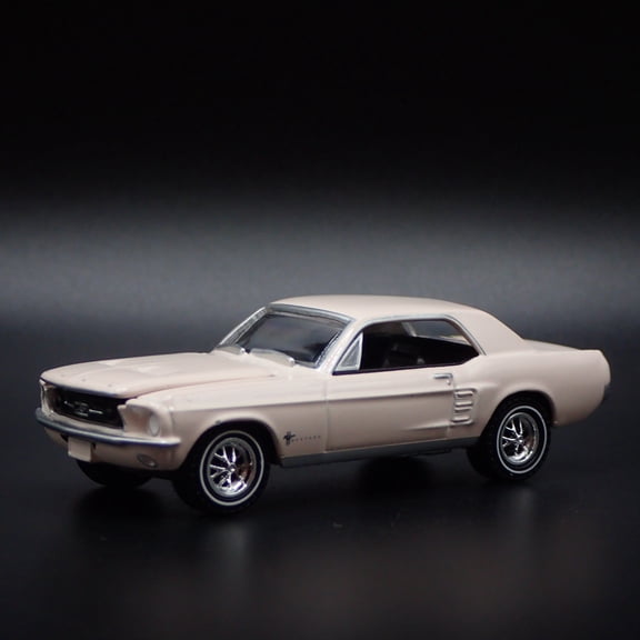 Open Box 1967 67 FORD MUSTANG COUPE RARE 1:64 SCALE COLLECTIBLE DIORAMA DIECAST MODEL CAR