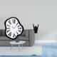 thumbnail image 2 of Reloj de pared con números , reloj electrónico, estatua con gesto de roca, material de resina, tallado detallado, ideal para el hogar, la ofici, 2 of 8