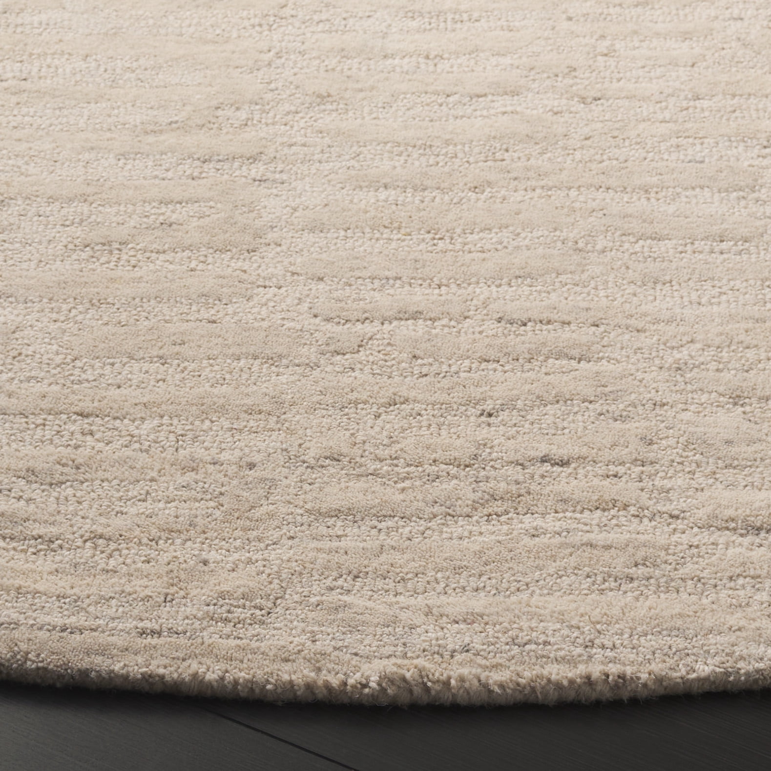 SAFAVIEH Ebony Devereux Distressed Area Rug, Beige, 6' x 6' Round