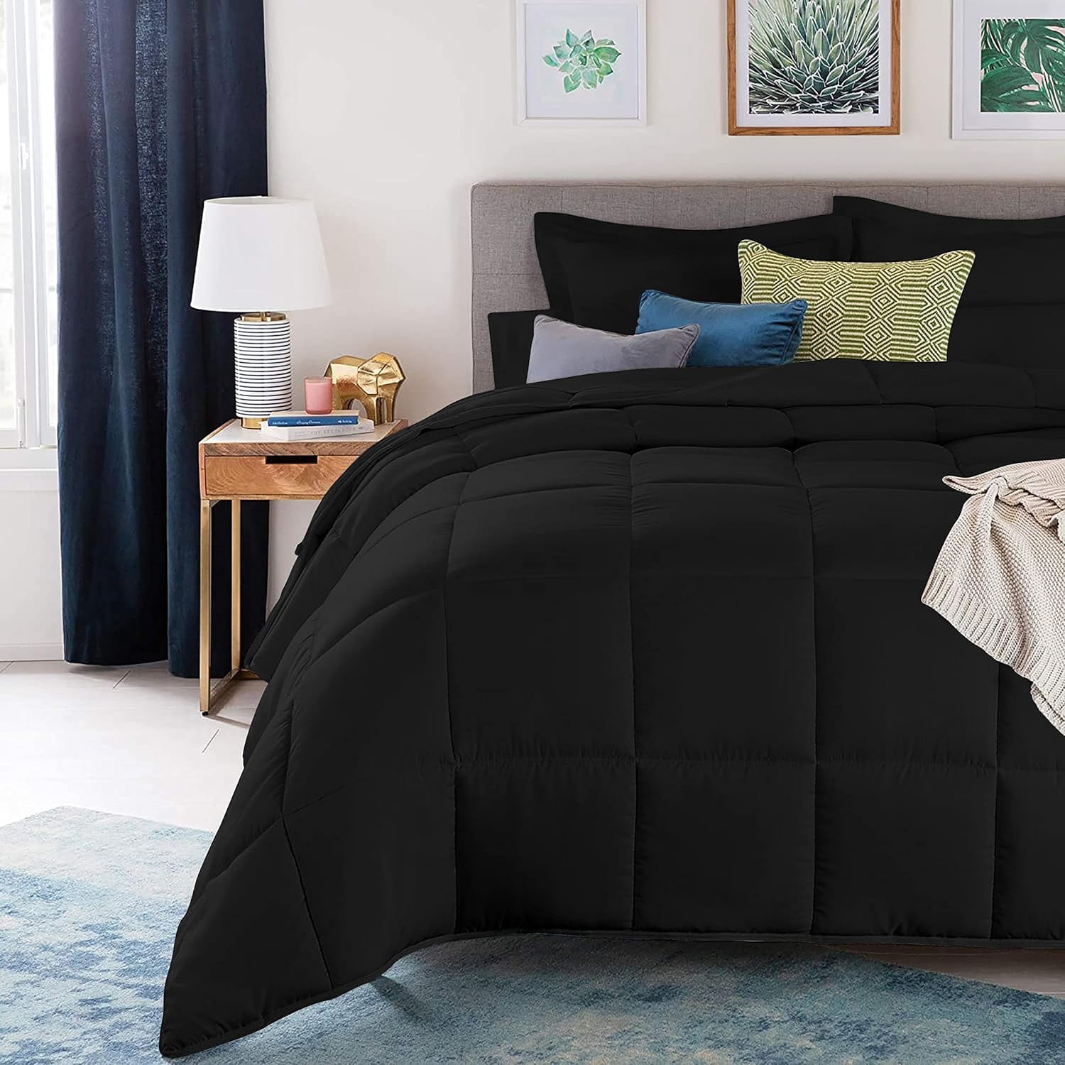 D.N.G. BEDDINGS Deluxe All Seasons King/Cal King Size 800 Thread Count, Solid Black Down Alternative 1 Piece Box Design Comforter Set 100% Egyptian Cotton