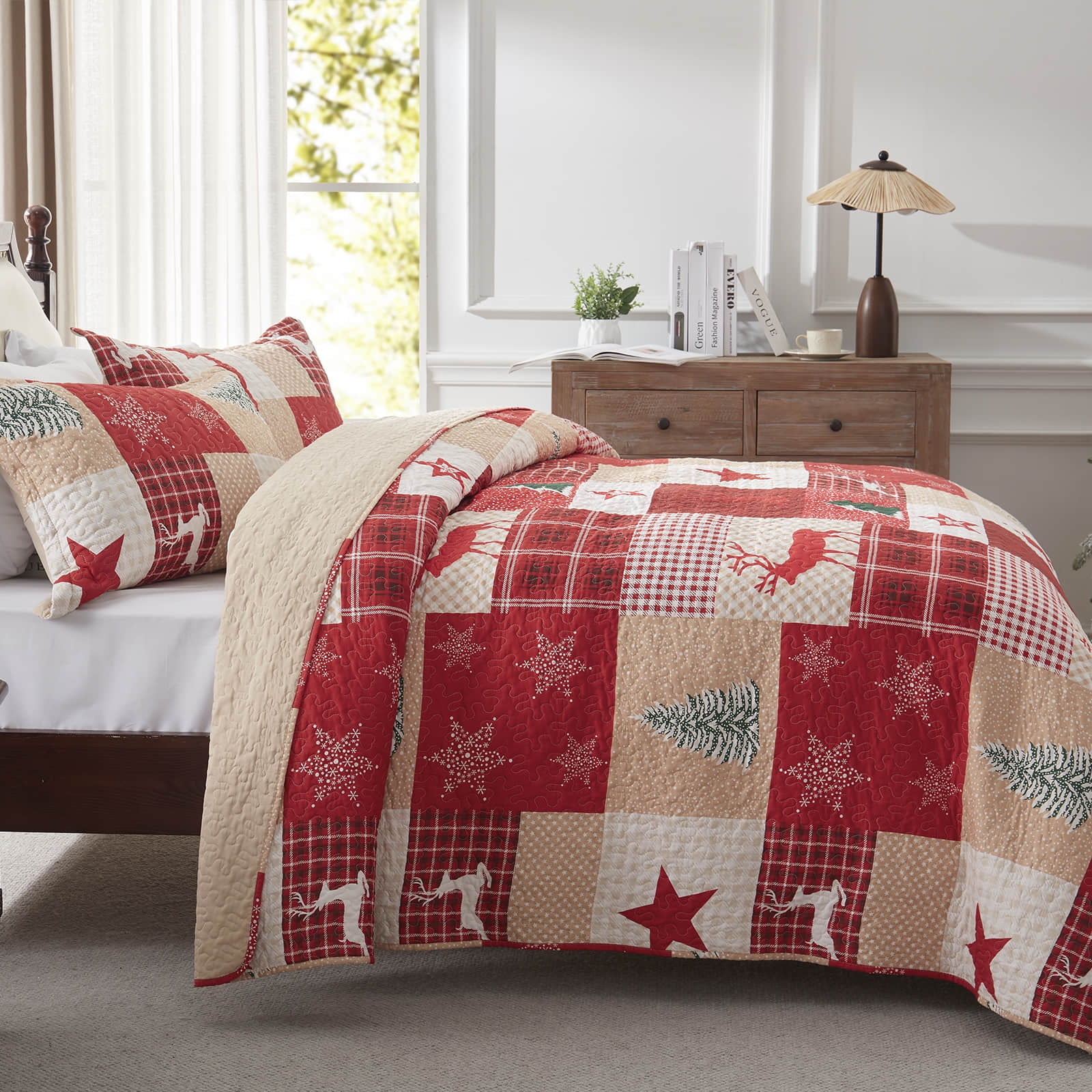 3-Piece Full/Queen Size Christmas Bedspread Coverlet Set - Christmas Quilt with 2 Pillow Shams, Microfiber