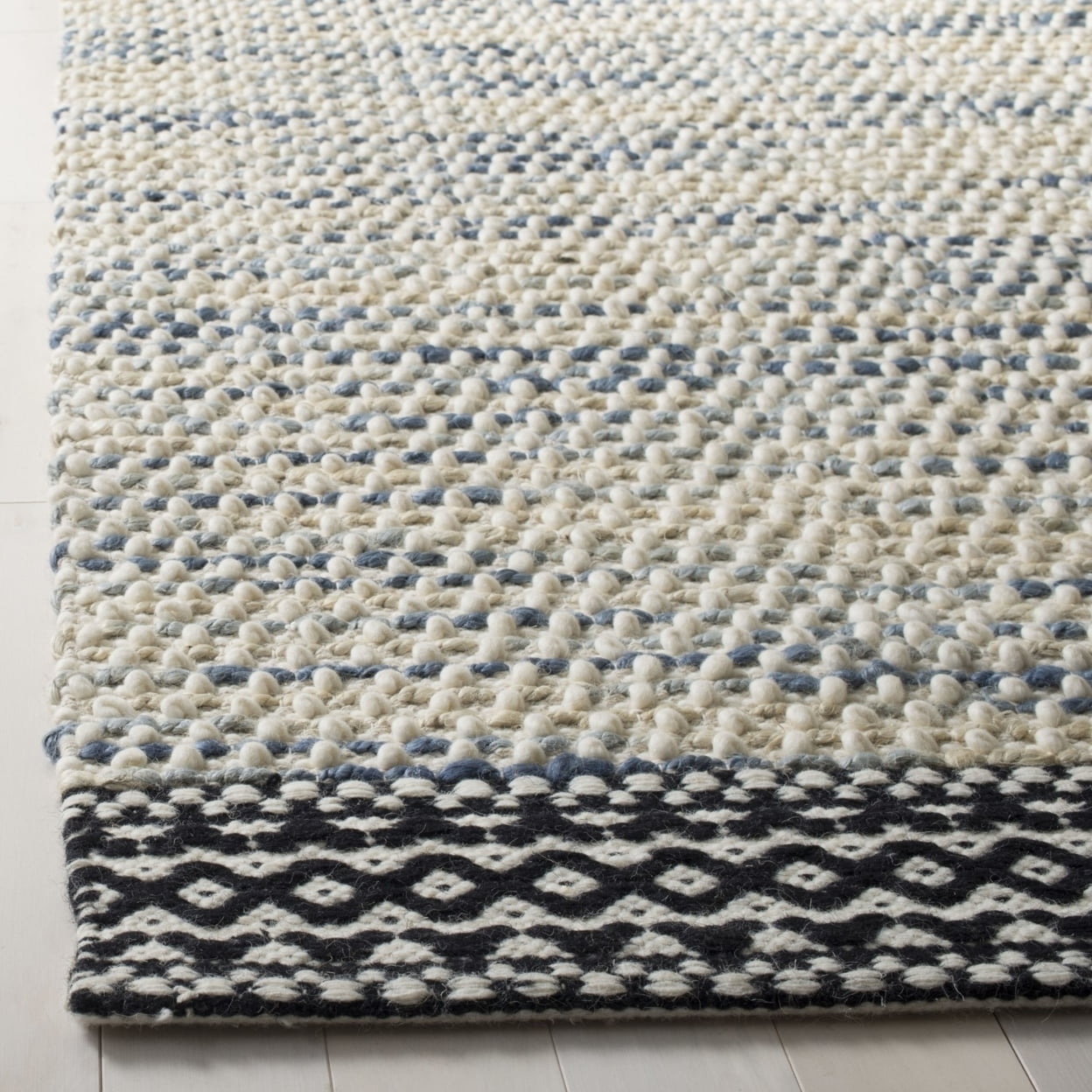 SAFAVIEH Natura Briar Braided Striped Area Rug, Black/Ivory, 6' x 9'