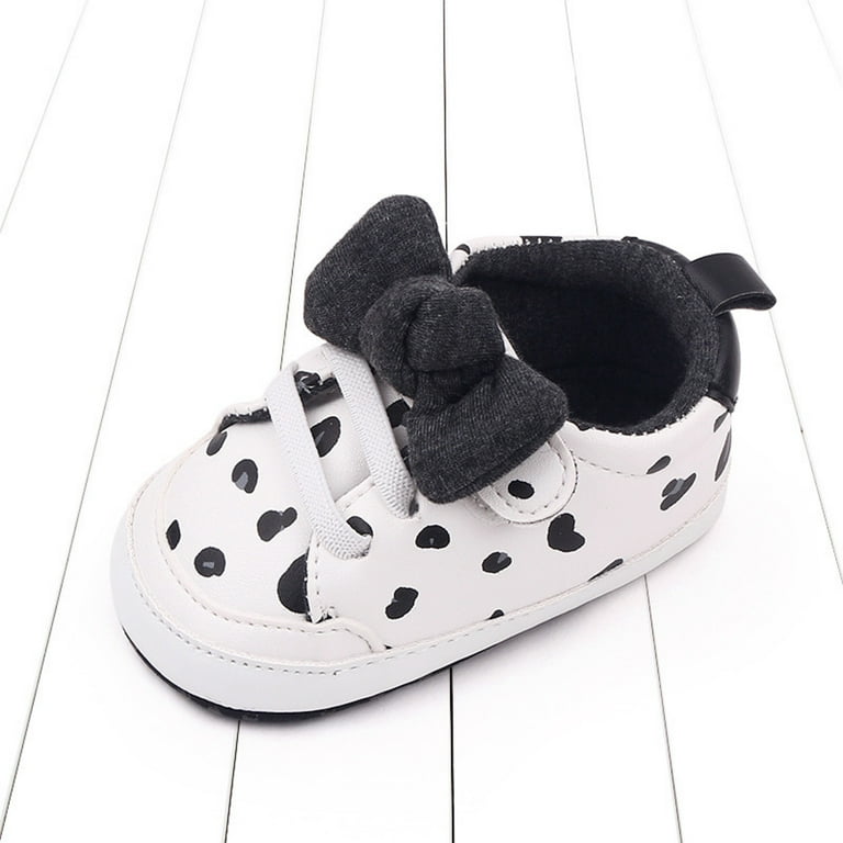 Lightweight deals baby shoes