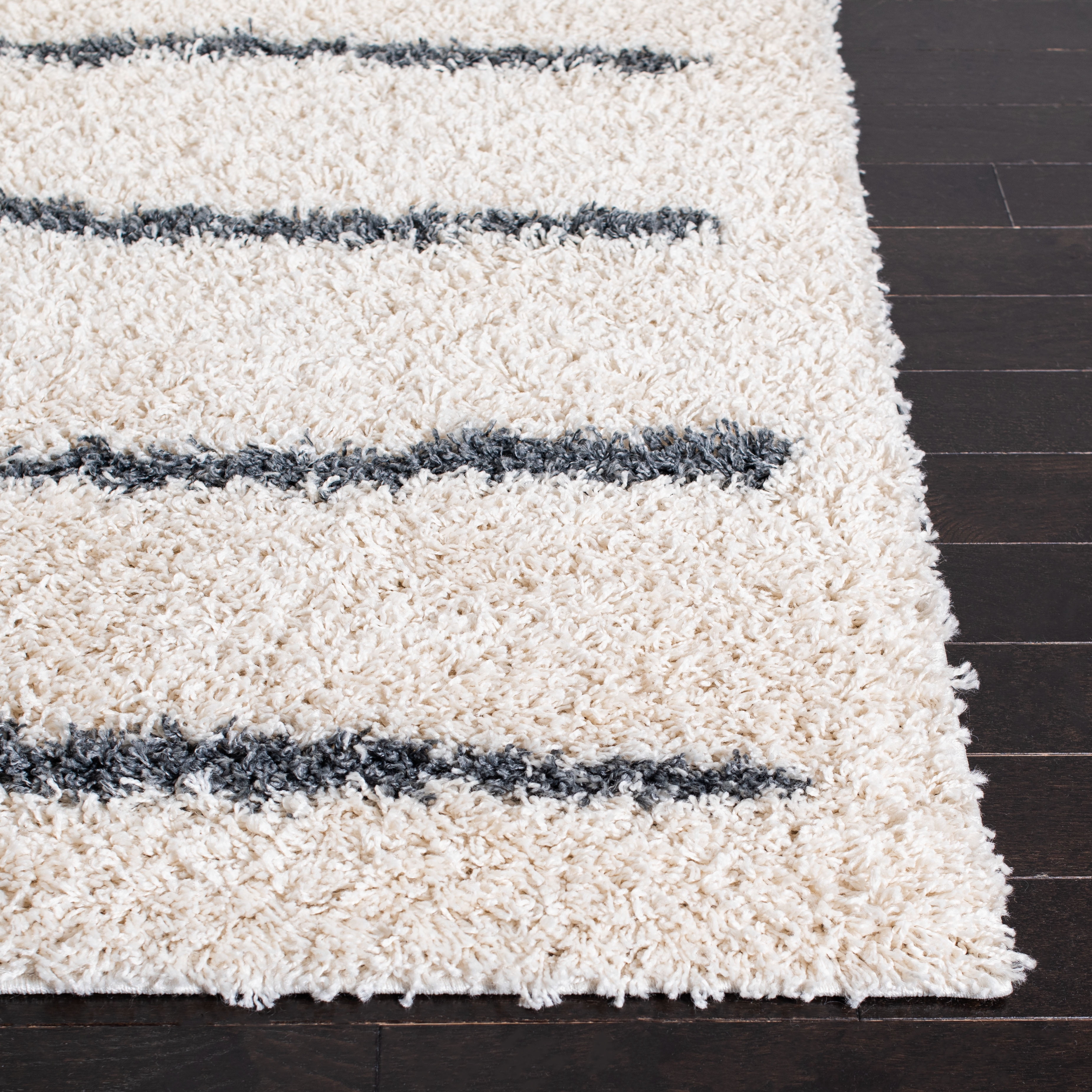 SAFAVIEH Venus Anuki Striped Shag Area Rug, Ivory/Dark Grey, 5'3" x 7'6"