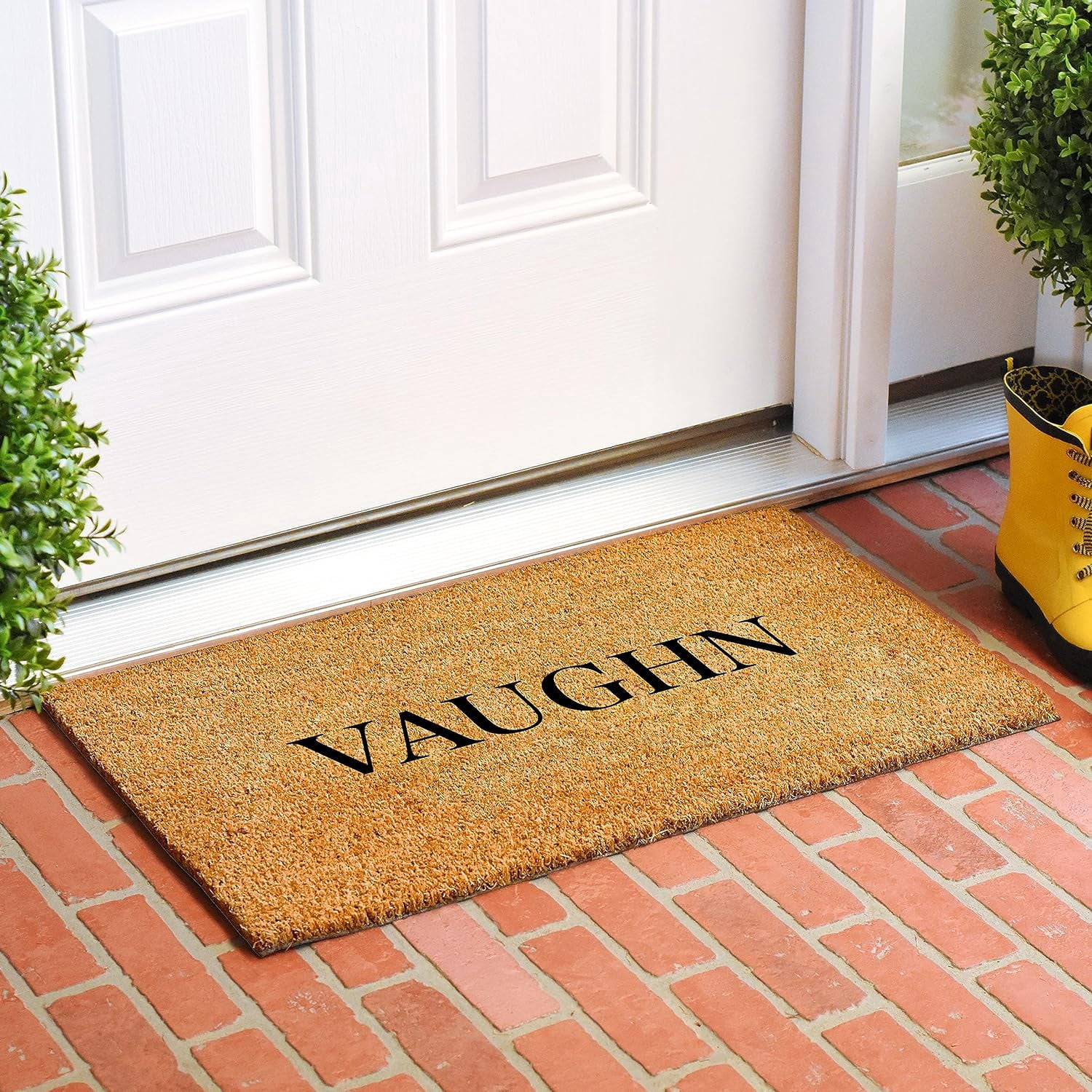 Calloway Mills 111553048 Bold Vaughn Personalized Doormat 30" x 48"