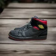thumbnail image 1 of Ni - ke Ni - ke Air Jordan 1 Mid Top Last Shot 554724-076 Black Red Shoes Sz 11 (2018) B14, 1 of 5