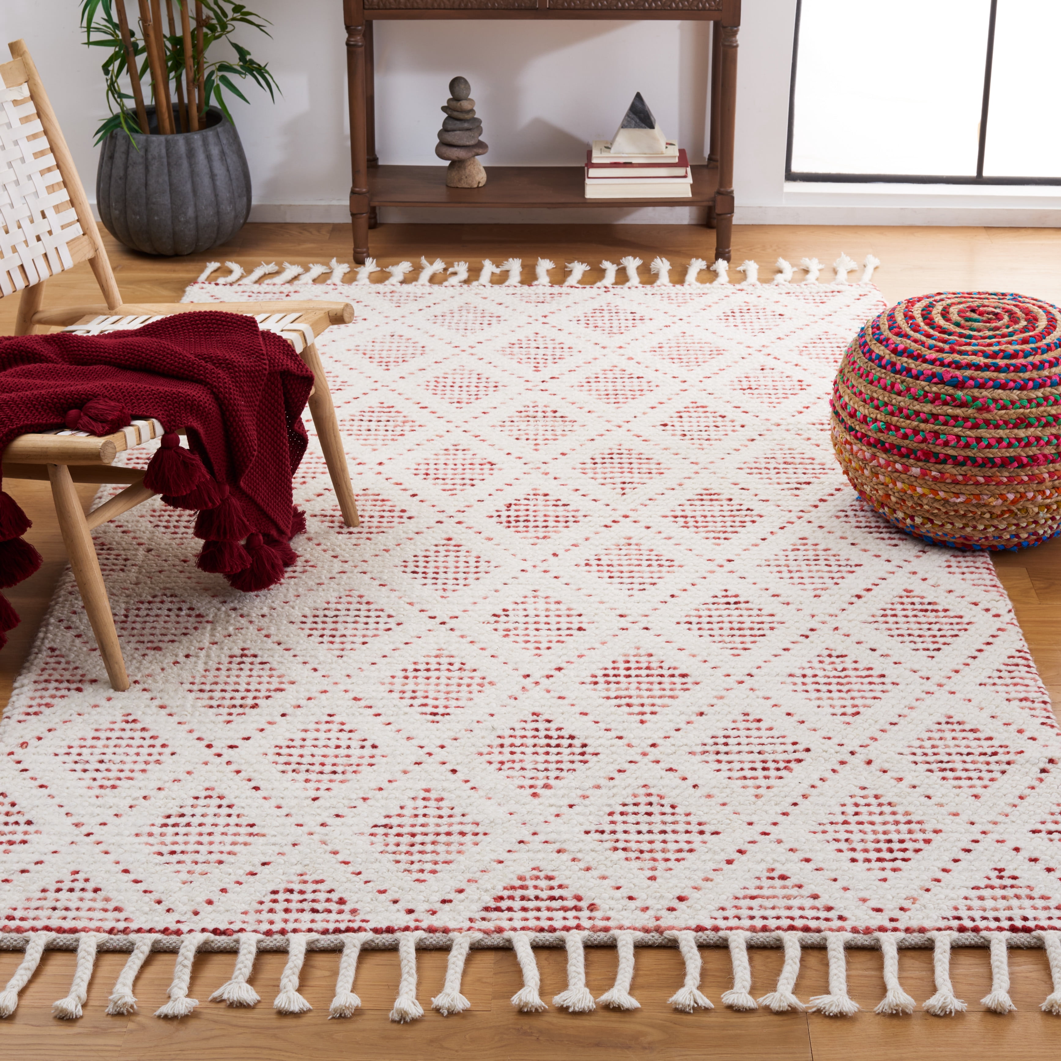 SAFAVIEH Natura Ruadhan Diamond Area Rug, Ivory/Red, 6' x 6' Square