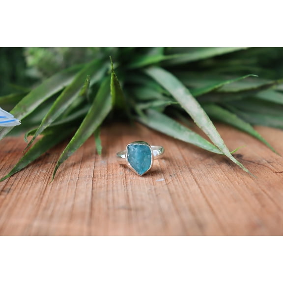 ELANZAA JEWELS- Aquamarine Ring - Natural Raw Stone, Sterling Silver 925, Dainty Boho Charm, Unique Blue Gemstone Jewelry