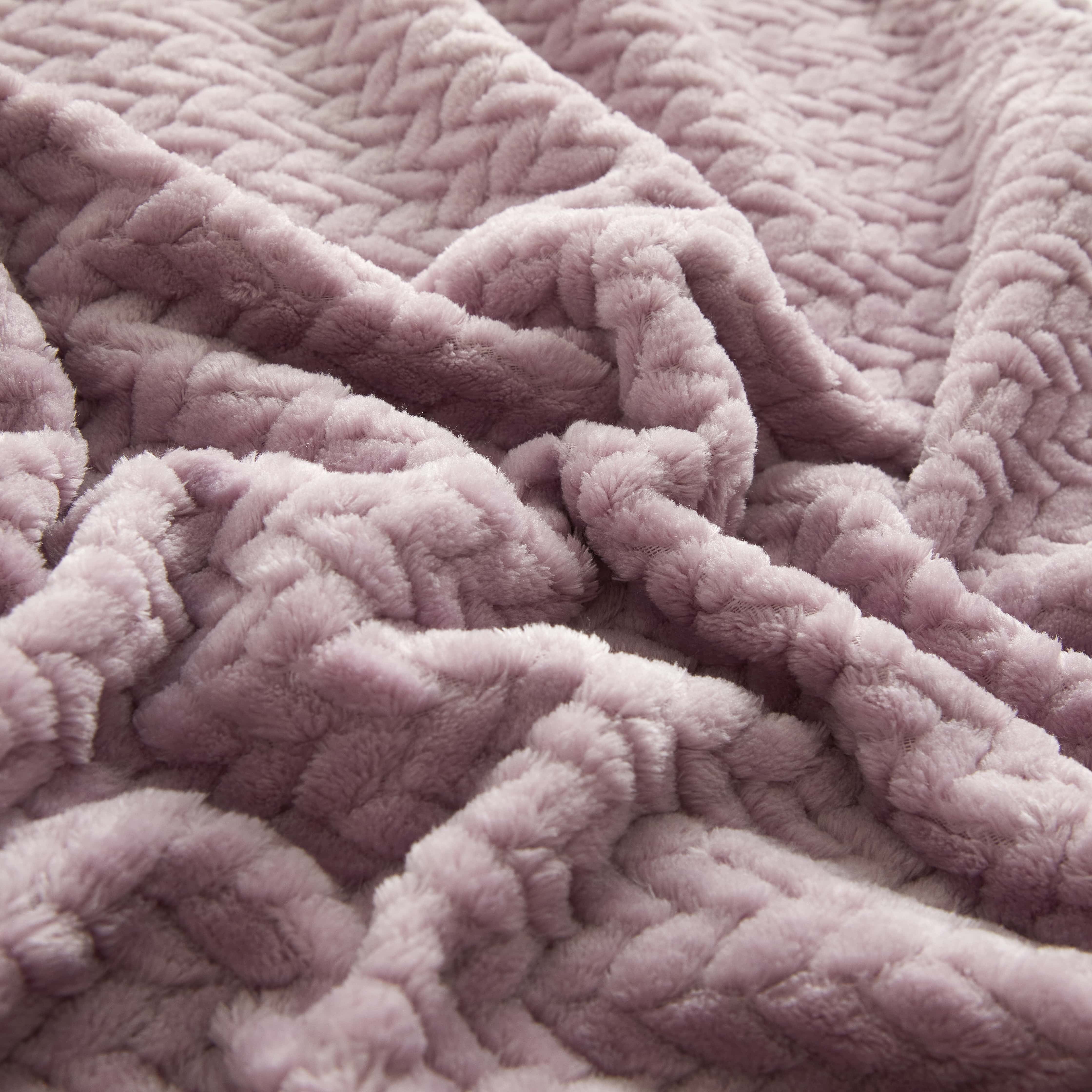 Mainstays Plush Textured Blanket, Lilac, King 102" x 90", All Ages