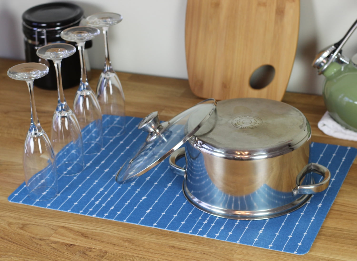 Drymate Surface Solutions Deluxe Kitchen Dry Mat, 14" x 20"