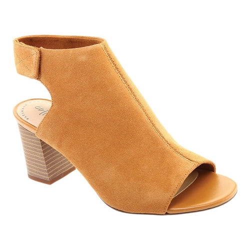 deva bell clarks