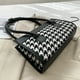 thumbnail image 5 of Bolsa de hombro para mujer, de hombro para axilas, de embrague de empalme a cuadros de PU (negro) Ehuebsd Para Estrenar, 5 of 9
