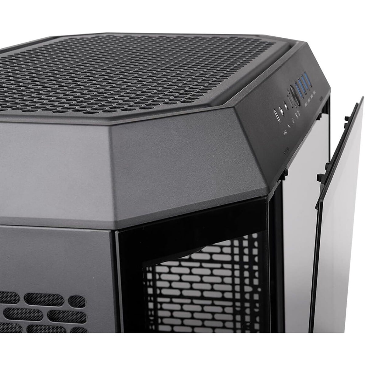 Thermaltake The Tower 600 Mid Tower Chassis