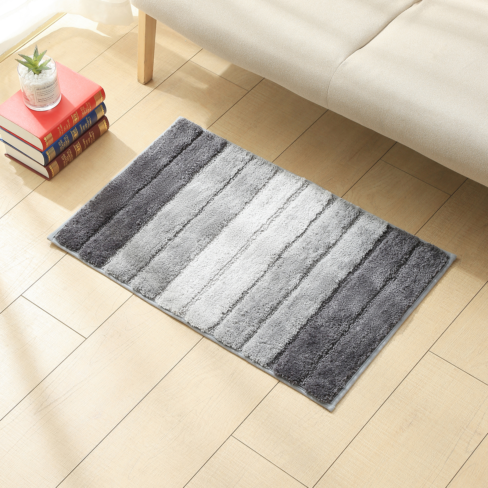Striped Bathroom Rug Gradient Bath Mat Non-Slip Door Mats Soft Shaggy Thick Bath Rugs Absorbent machine washable Floor Mats for Bath Room, Toilet, Bedroom, Kitchen，18''x 26''，Gray