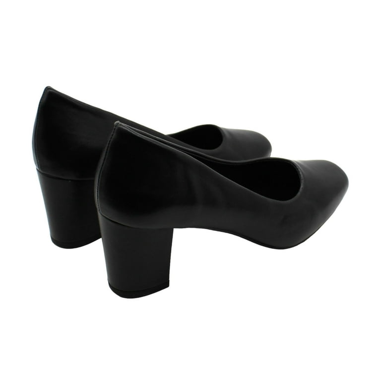 Halston fashion pumps