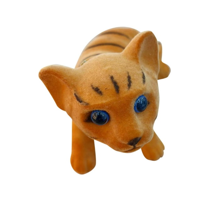Car Dashboard Decoration Nodding Cat Ornament Car Accessories Cute Animal Crafts Yellow