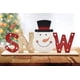 thumbnail image 3 of ZHAOCHENG Decoración navideña de mesa de madera con letras, muñeco de nieve navideño, adorno de Papá Noel, decoración del hogar, escritorio familiar, decoración de chimenea (nieve), 3 of 5