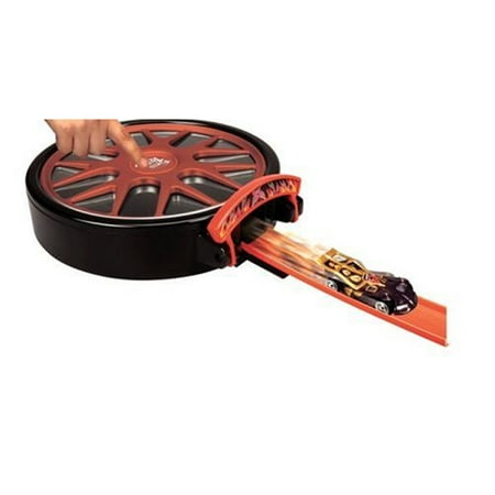 Hot Wheels Speed Racer Carrying Case Launcher with car (colors may vary)