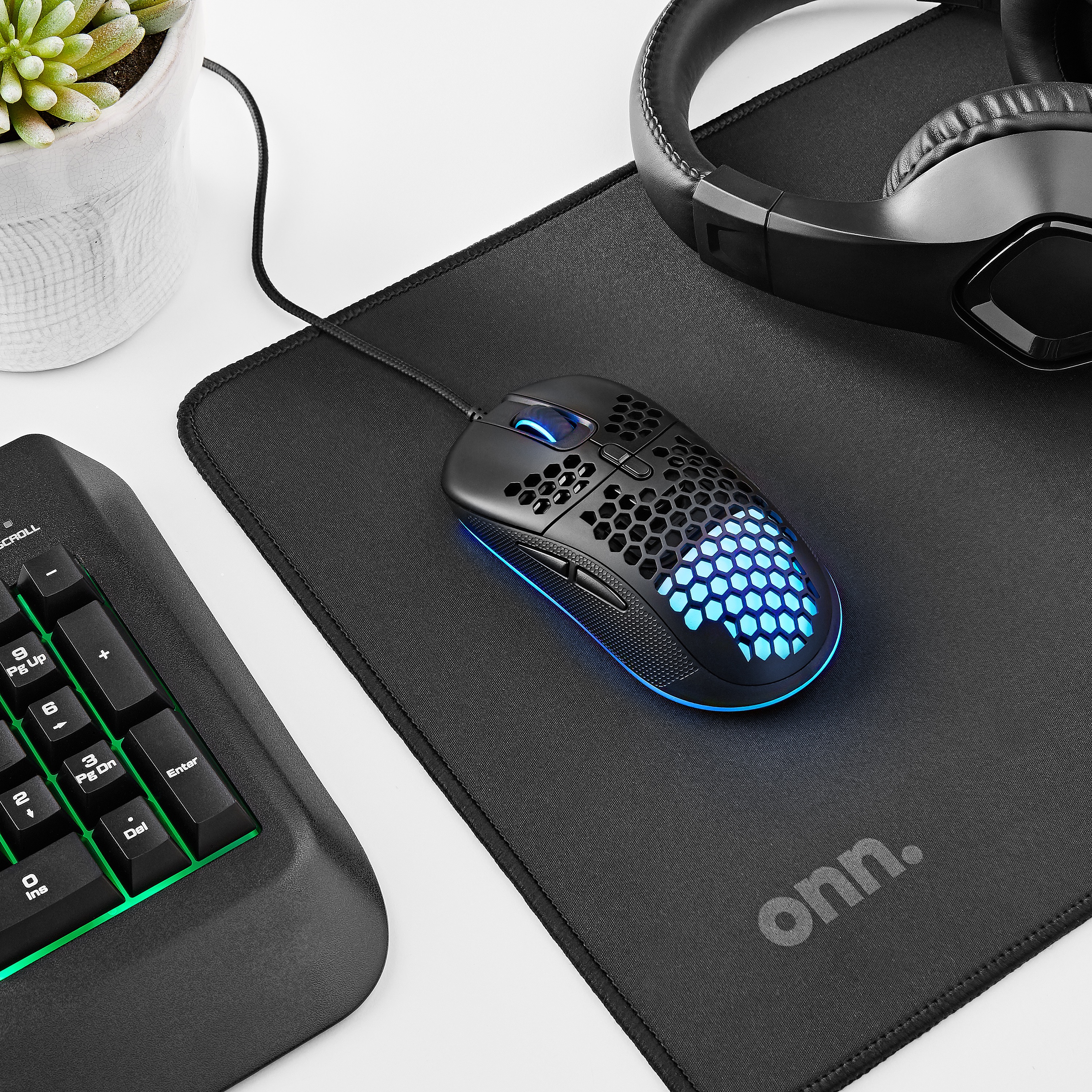 onn. Lightweight Gaming Mouse with LED Lighting and 7 Programmable Buttons, Adjustable 200-7200 DPI - image 2 of 13